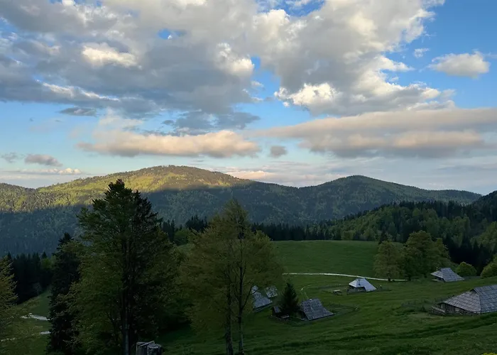 Mountain Suska Koca مزرعة للإقامة Stahovica